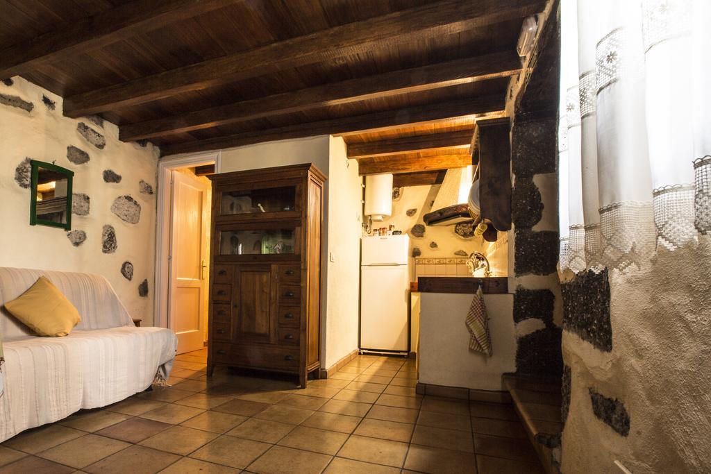 Casa Rural De Piedra Frontera Exterior foto